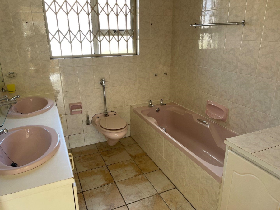 To Let 2 Bedroom Property for Rent in Kenridge Western Cape
